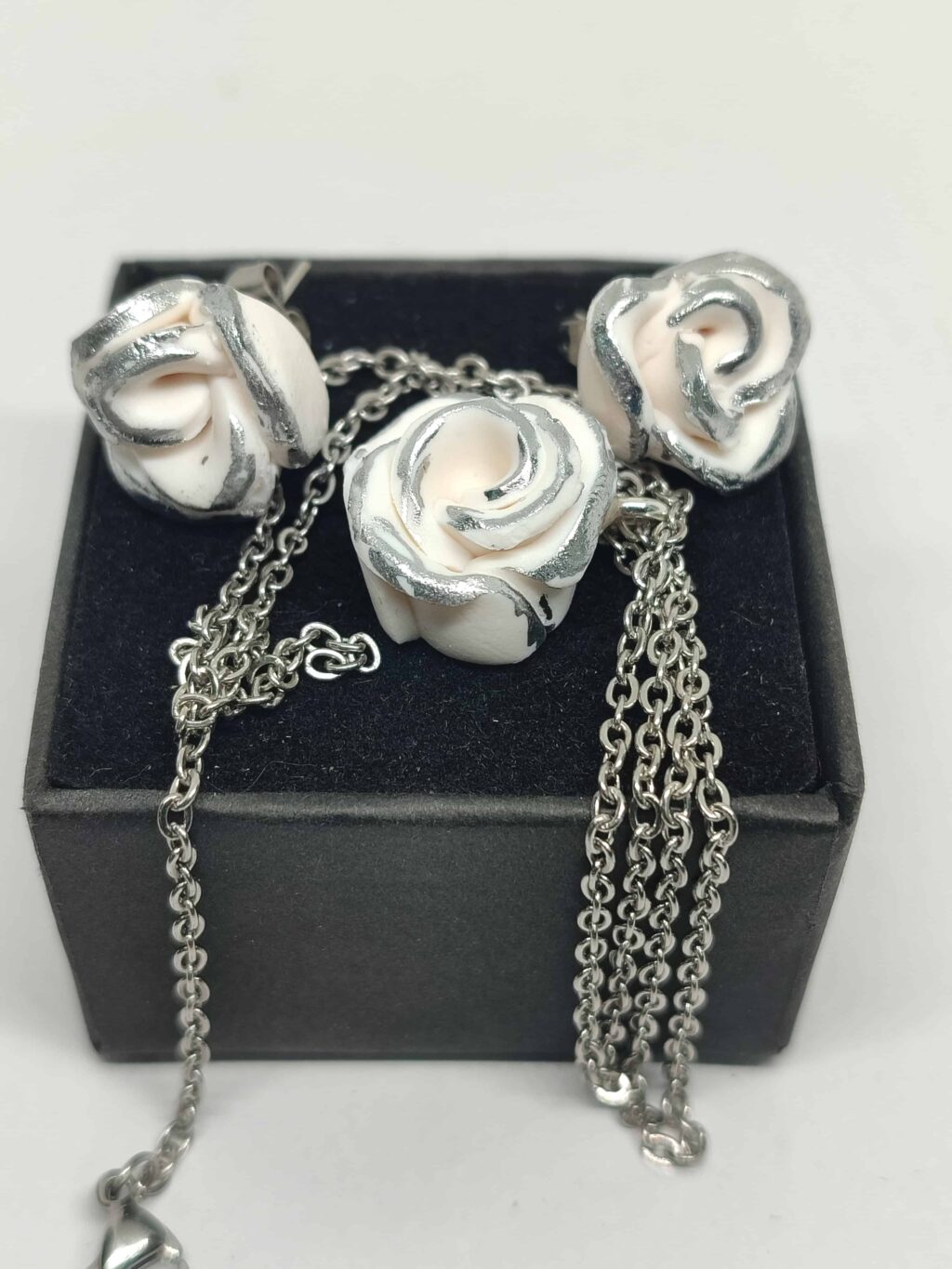 Σετ σειράς "Ethereal Roses" (λευκό-ασημί) - Image 4