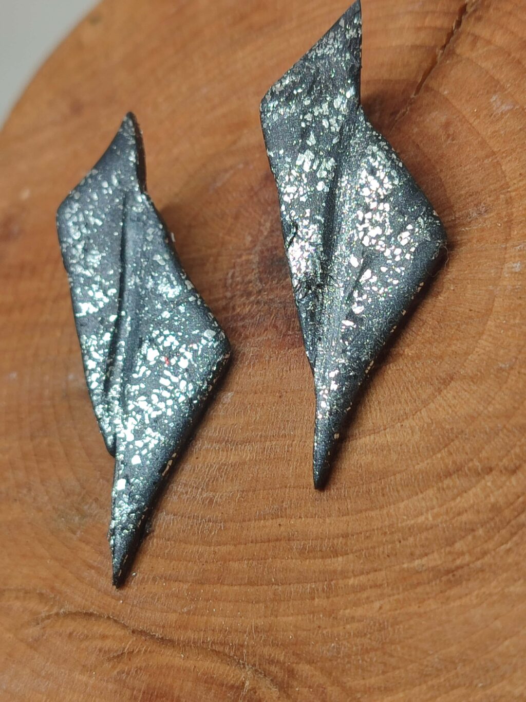 Χειροποίητα σκουλαρίκια σειράς "ThunderEdge" (metal grey-silver)